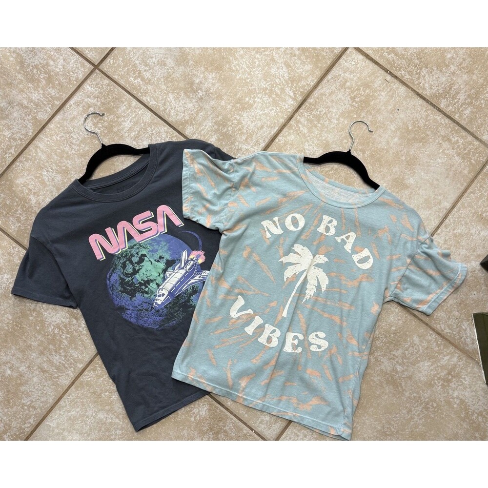 Bundle Boys’ vintage size L T- shirt bundle assorted styles